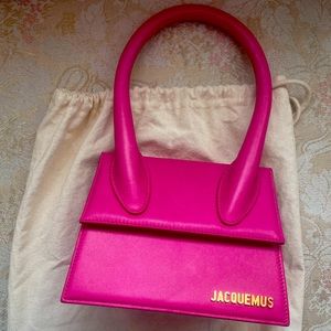 JACQUEMUS Le Chiquito Moyen mini bag